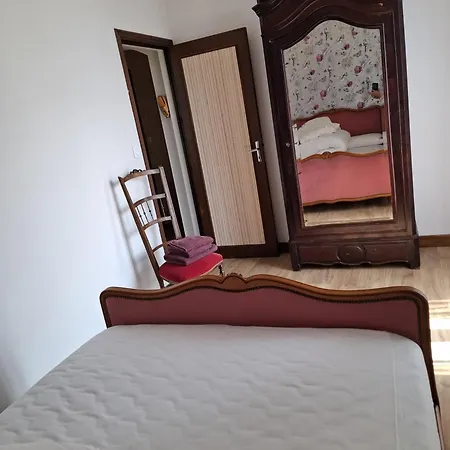 度假居 Du Saint-Vincent-Rive-dʼOlt