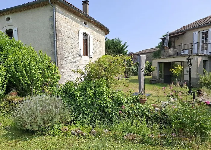 Du Saint-Vincent-Rive-dʼOlt