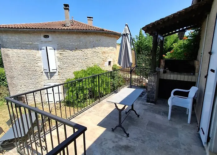 בית נופש Du Saint-Vincent-Rive-dʼOlt